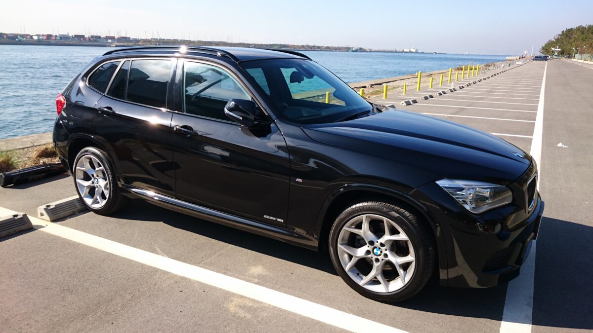 BMW X1 sDrive 20i M sports 舞洲にて